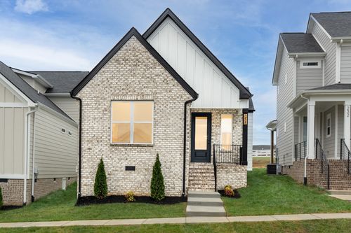 238 Franklin St, Pleasant View, TN, 37146-2203 | Card Image