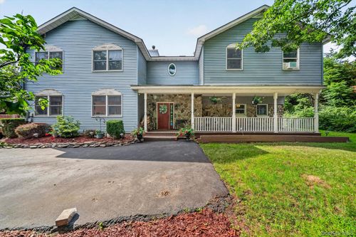 65 Oxford Springs Rd, Chester, NY, 10918-4226 | Card Image