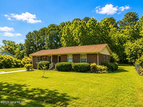 110 Chesterfield Dr, Elizabeth City, NC, 27909-9682 | Card Image