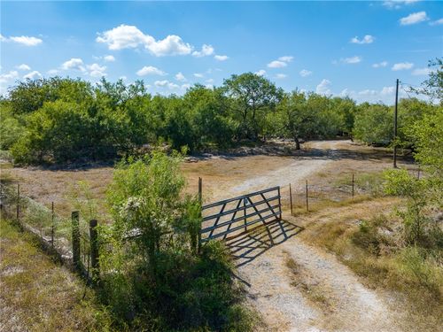 14471 County Road 1392, Sinton, TX, 78387-5453 | Card Image