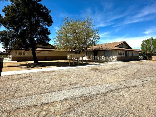11661 White Ave, Adelanto, CA, 92301-2810 | Card Image