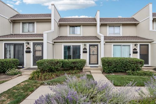 563 Quail Creek Dr, Grayslake, IL, 60030-1344 | Card Image