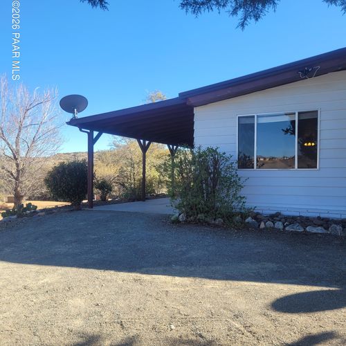 1056 N Swiss St, Dewey-Humboldt, AZ, 86327-5224 | Card Image