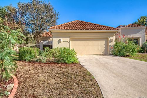 104 Coterie Pl, Boerne, TX, 78006-9427 | Card Image