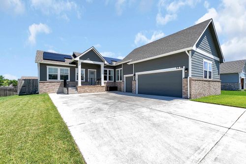 1238 E Prairie Hill Cir, Park City, KS, 67219-1001 | Card Image