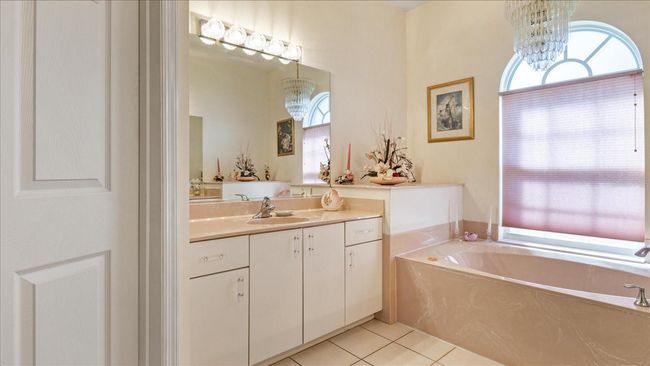 111 2 Nd St, House other with 3 bedrooms, 2 bathrooms and null parking in NOKOMIS FL | Image 25