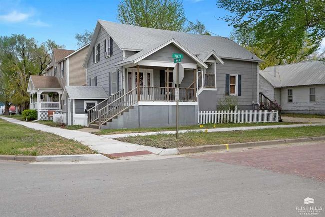 301 E Main St, House other with 4 bedrooms, 2 bathrooms and null parking in Council Grove KS | Image 26