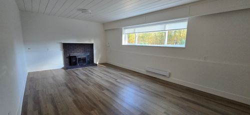 1587 Stayte Rd, White Rock, BC, V4B4Z4 | Card Image