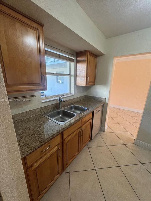 103w-8601 Sw 94th St, Miami, FL, 33156-7381 | Card Image