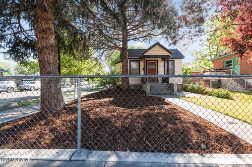 995 Watt St, Reno, NV, 89509-2849 | Card Image