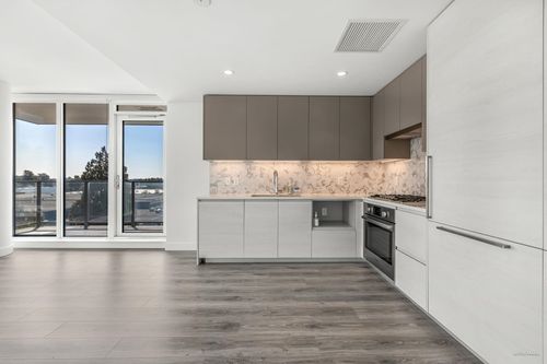 406-8181 Chester St, Vancouver, BC, V5X0J9 | Card Image