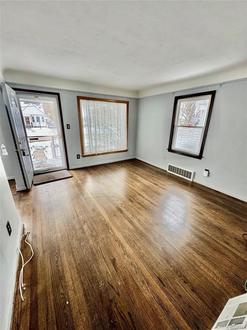 24442 Union Street, Dearborn, MI, 48124 | Card Image