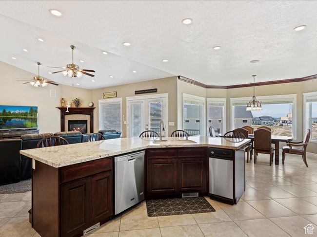 898 E 260 N, House other with 4 bedrooms, 5 bathrooms and 9 parking in Hyde Park UT | Image 23