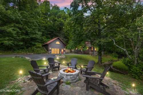 2609 Cedar Falls Way, Sevierville, TN, 37862-7961 | Card Image