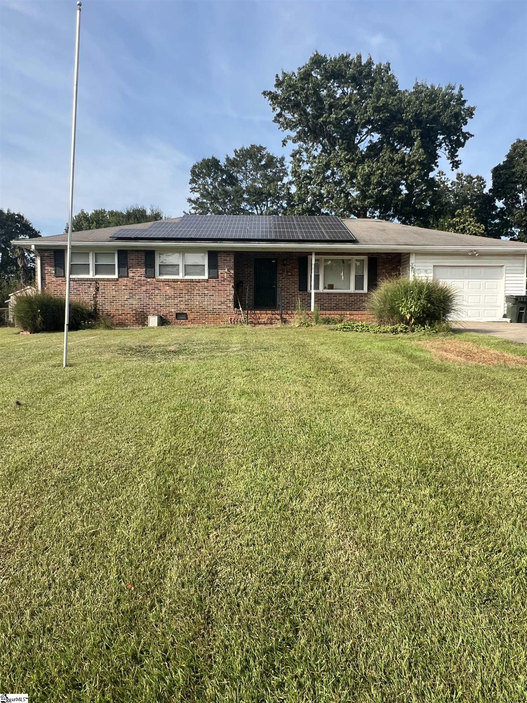 Beverly Dr, Spartanburg, SC 29303