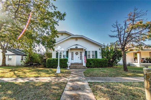108 W 5th St, Stroud, OK, 74079-3417 | Card Image