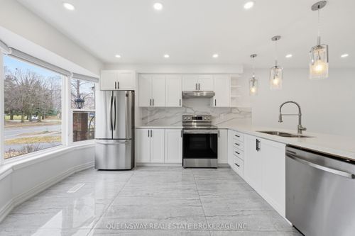 1-4196 Longmoor Dr, Burlington, ON, L7L5E3 | Card Image