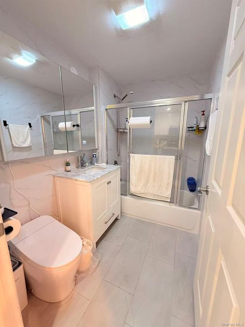 2d-14610 35th Avenue, New York, NY, 11354 | Card Image