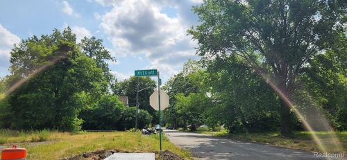 2705 Mount Elliott St, Detroit, MI, 48207-3446 | Card Image