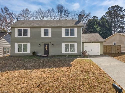3401 Argyle Ln, Greensboro, NC, 27406-8210 | Card Image