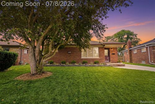29971 Leona St, Garden City, MI, 48135-2639 | Card Image