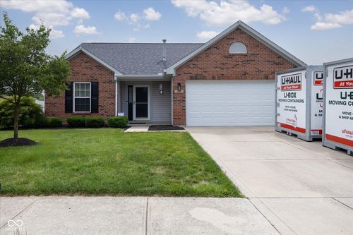 913 Halyard Dr, Avon, IN, 46123-1219 | Card Image