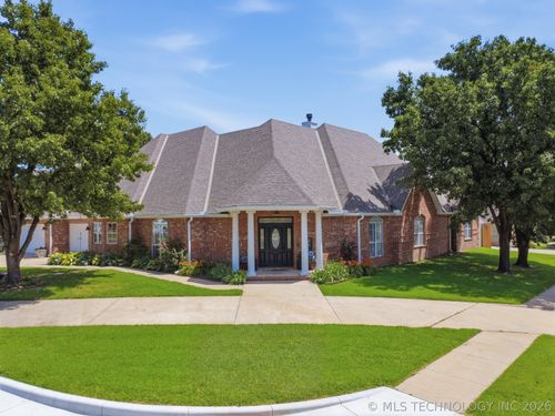 2716 Roanoke Ridge Rd, Bartlesville, OK, 74006-1836 | Card Image