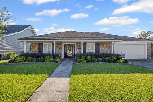 142 Melrose Dr, Destrehan, LA, 70047-2116 | Card Image