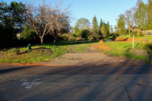 149 Jade Ln, Paradise, CA, 95969-6101 | Card Image
