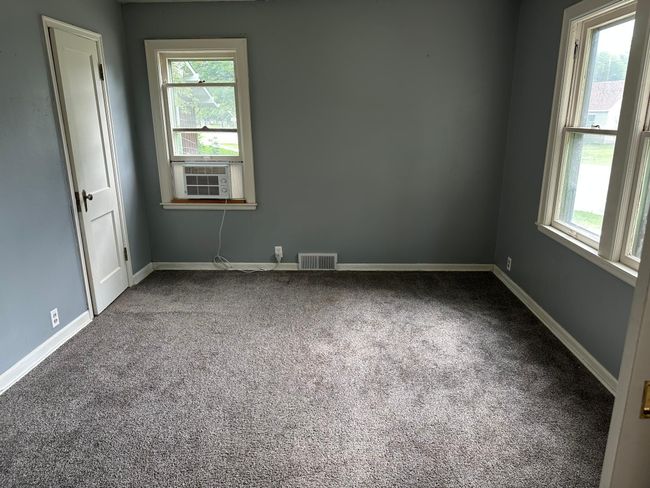 Bedroom on main | Image 8