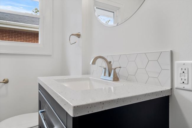 1109 Hovey Ave, Home with 2 bedrooms, 1 bathrooms and null parking in Normal IL | Image 12