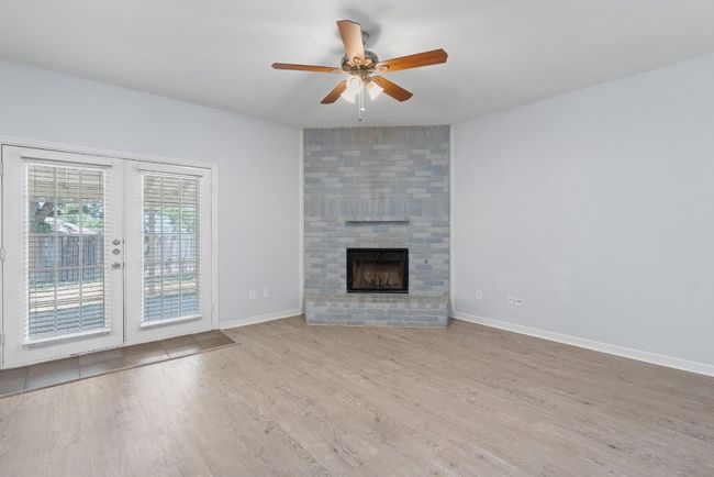 1102 Ivybridge Dr, House other with 3 bedrooms, 2 bathrooms and 2 parking in Pflugerville TX | Image 4