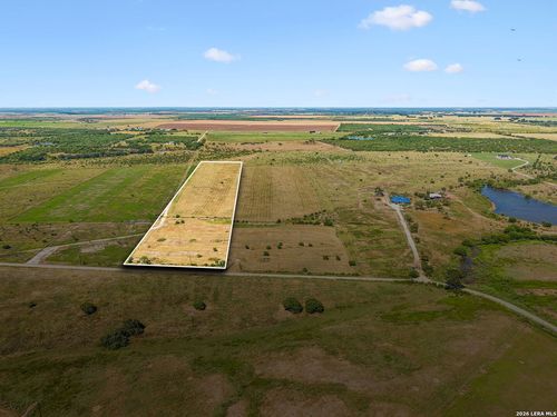 4386 County Road 132, Floresville, TX, 78114-5243 | Card Image