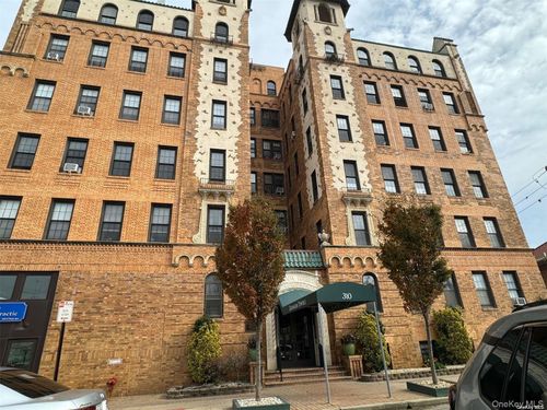 3g-310 Riverside Blvd, Long Beach, NY, 11561-3590 | Card Image