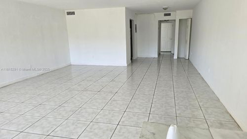 apt-17-1885 Ne 121st St, North Miami, FL, 33181-2865 | Card Image