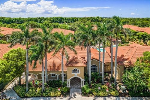 524-8920 Colonnades Ct E, BONITA SPRINGS, FL, 34135-7845 | Card Image