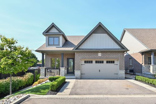 19 Dover Lane, Fergus, ON, N1M0E6 | Card Image