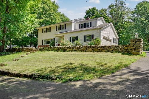5228 Madison Ave, Trumbull, CT, 06611-1016 | Card Image