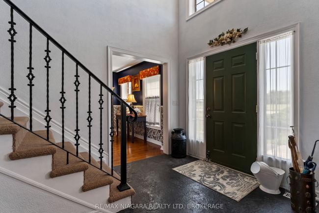 374 Niagara Stone Rd, House other with 5 bedrooms, 3 bathrooms and 6 parking in Niagara on the Lake ON | Image 6