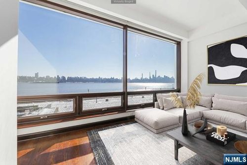 9 Somerset Ln, Edgewater, NJ, 07020-2401 | Card Image