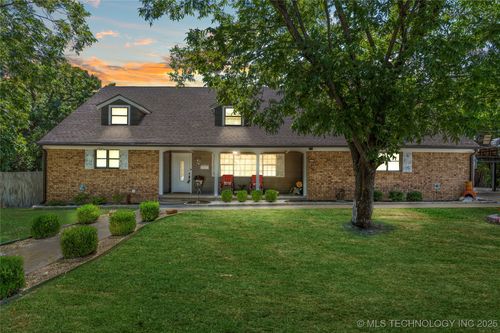 670 N 28th Westavenue, Tulsa, OK, 74127 | Card Image