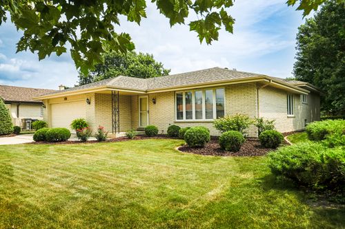 7453 Cashew Dr, Orland Park, IL, 60462-5101 | Card Image