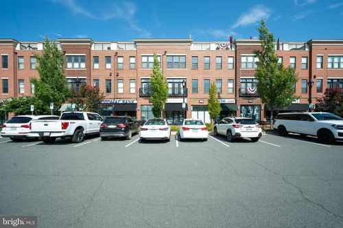 450 Madison Trade Plz Se, Leesburg, VA, 20175-3780 | Card Image