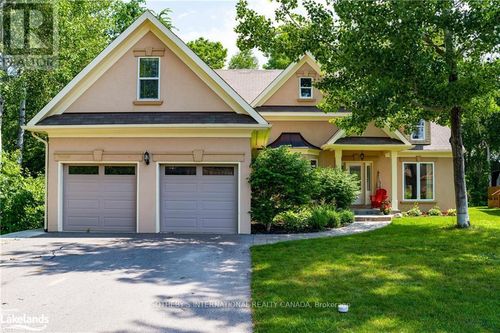 188 Brooker Boulevard, Blue Mountains, ON, L9Y0M2 | Card Image