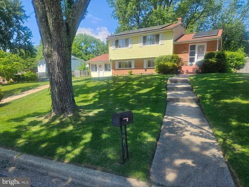 7301 Sheffield Dr, TEMPLE HILLS, MD, 20748-4139 | Card Image