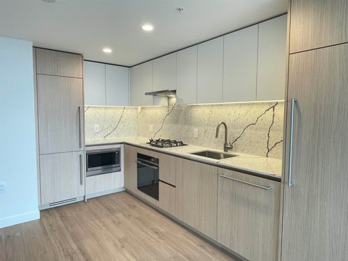 3001-2135 Springer Ave, Burnaby, BC, V5B3N1 | Card Image