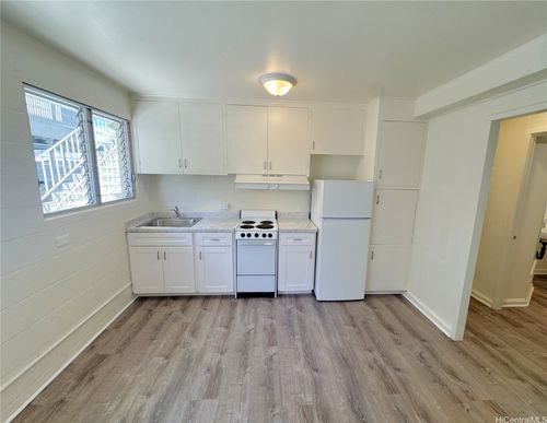 2-2307 Fern St, Honolulu, HI, 96826-4246 | Card Image