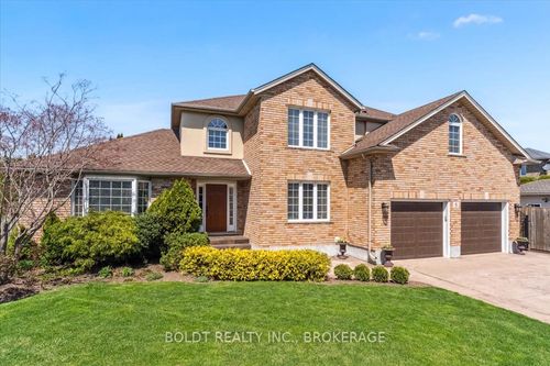 5 Countryside Dr, Saint Catharines, ON, L2W1C3 | Card Image