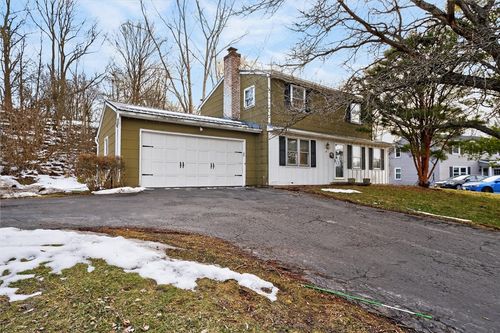 67 Williamsburg Dr, Fairport, NY, 14450-9159 | Card Image