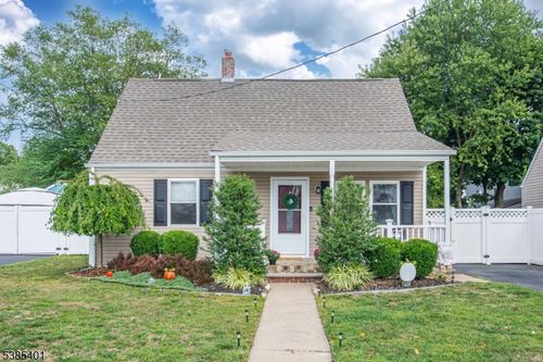 90 Burnside Pl, Haskell, NJ, 07420-1054 | Card Image